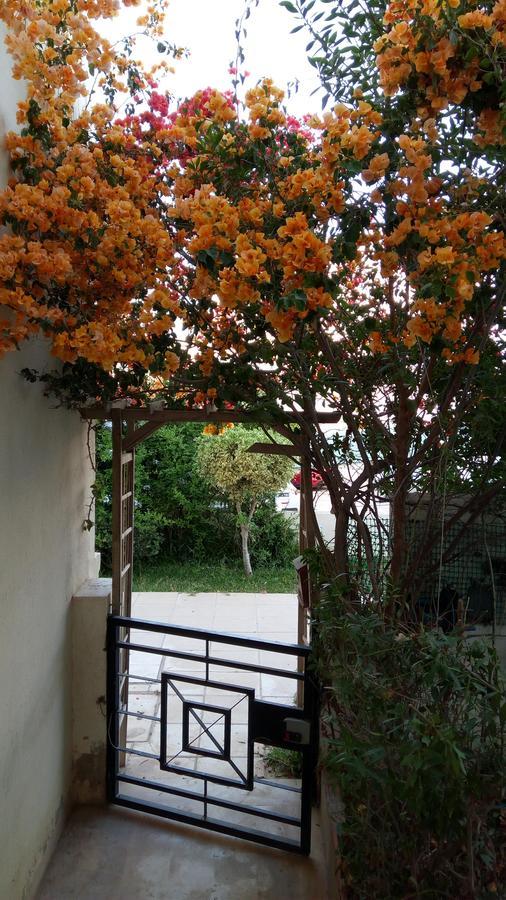 Happy House Ennasr Apartment Ариана Екстериор снимка